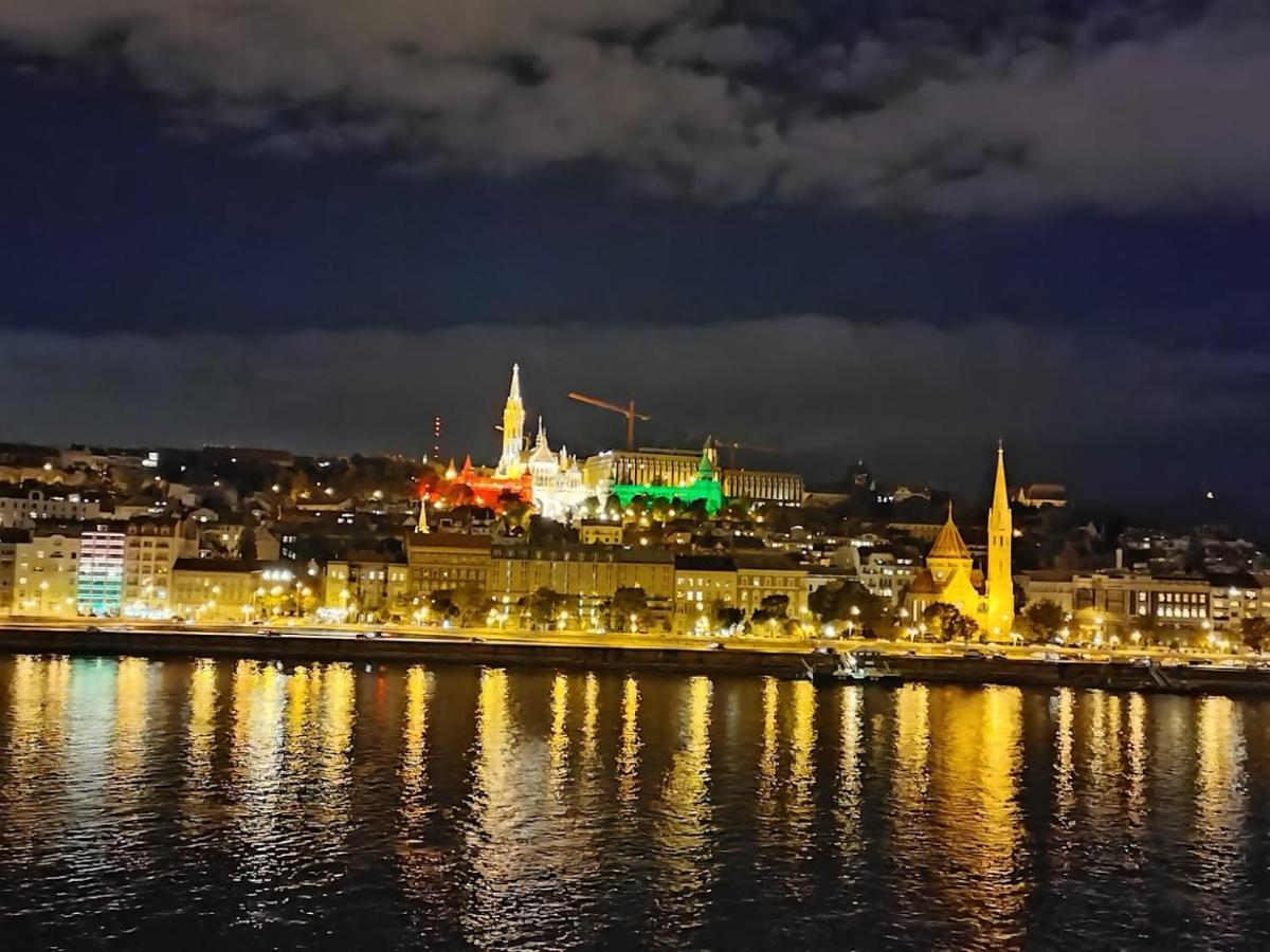 Danu-Duna Lägenhet Budapest Exteriör bild